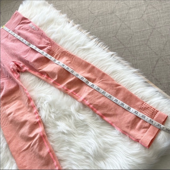 💕🍑NWOT SET Gymshark Ombré Seamless Leggings and Sports Bra 🍑💕 - Picture 5 of 9